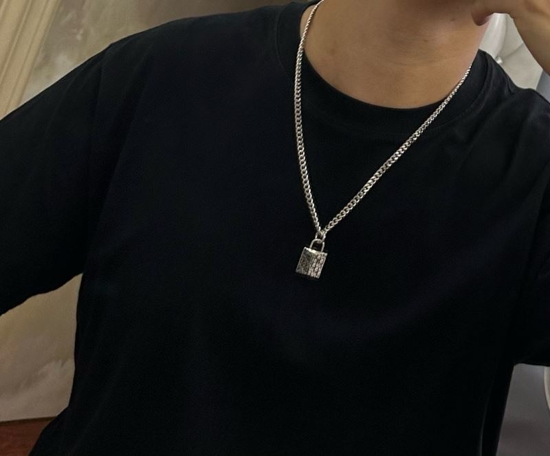 chr1st1an D10r necklaces